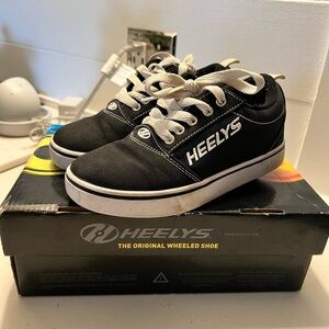 Heelys Black Kids Shoes with Wheels 3Y